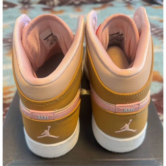 Nike Air Jordan 1 Size 8Y 9.5 Women Mid GG Lola Bunny Hares DS New 724072-730 - Picture 4 of 6